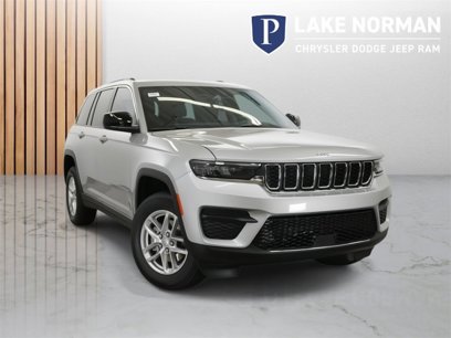 New 2025 Jeep Grand Cherokee Laredo X