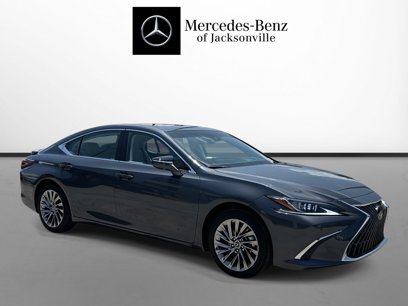 Used 2025 Lexus ES 300h w/ Luxury Package