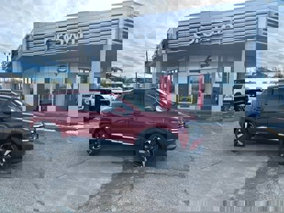 New 2025 Nissan Kicks SR