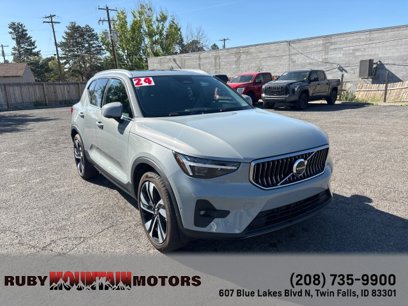 Used 2024 Volvo XC40 B5 Ultimate w/ Protection Package Premier