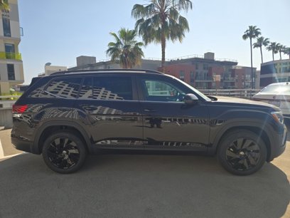 New 2025 Volkswagen Atlas SE