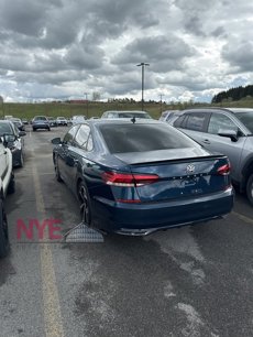 Used 2022 Volkswagen Passat 2.0T R-Line