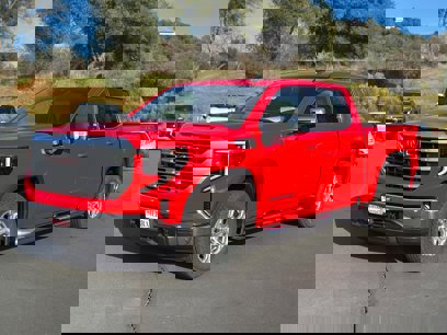 New 2025 GMC Sierra 1500 SLE w/ X31 Off-Road Package