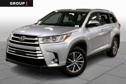 Used 2019 Toyota Highlander SE