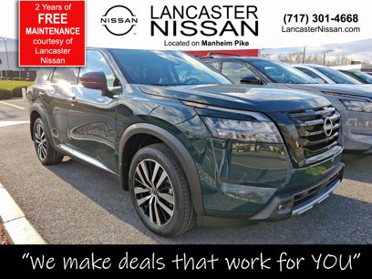 New 2025 Nissan Pathfinder Platinum w/ Black Appearance Package