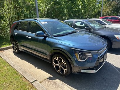 Used 2023 Kia Niro SX Touring