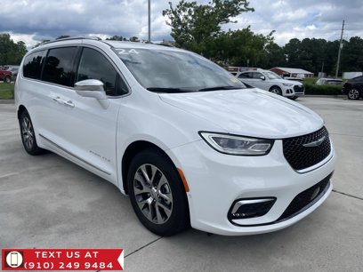 Used 2024 Chrysler Pacifica Pinnacle