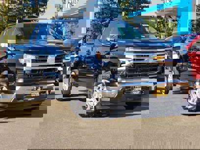 New 2025 Chevrolet Silverado 1500 LT w/ Convenience Package II
