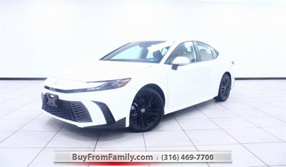 Used 2025 Toyota Camry SE