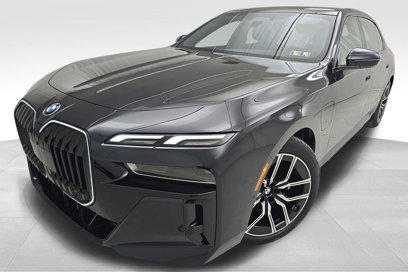 New 2025 BMW 750e xDrive