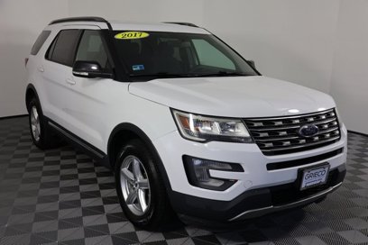 Used 2017 Ford Explorer XLT w/ Equipment Group 201A