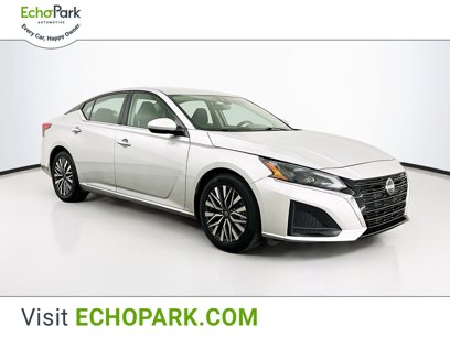 Used 2023 Nissan Altima 2.5 SV