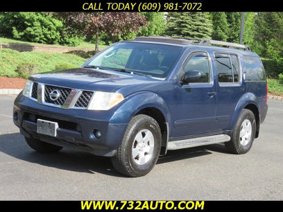 Used 2007 Nissan Pathfinder SE w/ SE Premium Pkg