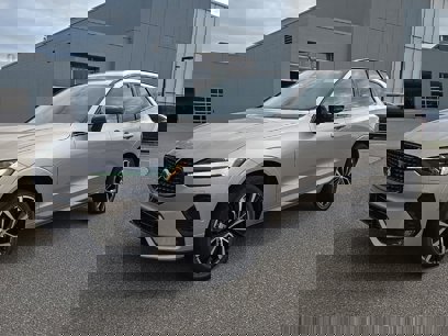 New 2025 Volvo XC60 B5 Plus w/ Protection Package Premier