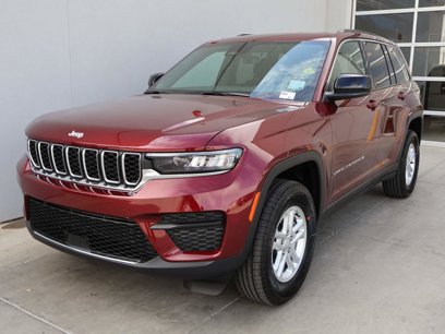 New 2025 Jeep Grand Cherokee Laredo w/ Luxury Tech Group I