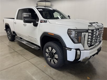 New 2025 GMC Sierra 2500 Denali w/ Max Trailering Package
