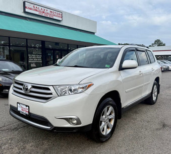 Used 2012 Toyota Highlander SE