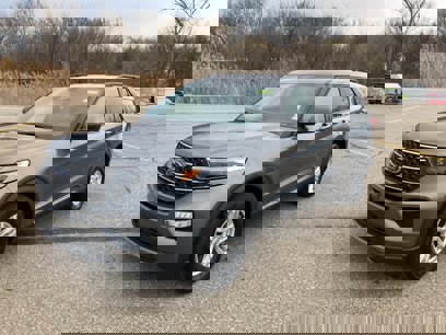 Used 2022 Ford Explorer XLT w/ Equipment Group 202A