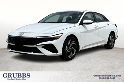 New 2025 Hyundai Elantra SEL