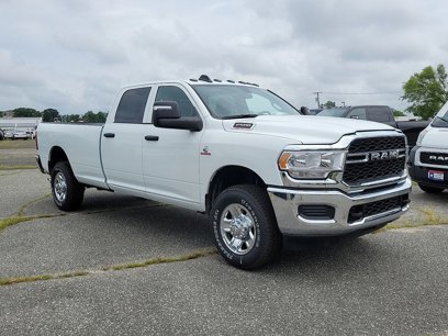 New 2024 RAM 2500 Tradesman w/ Chrome Appearance Group