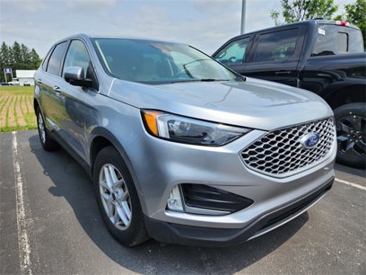 Used 2023 Ford Edge SEL w/ Convenience Package