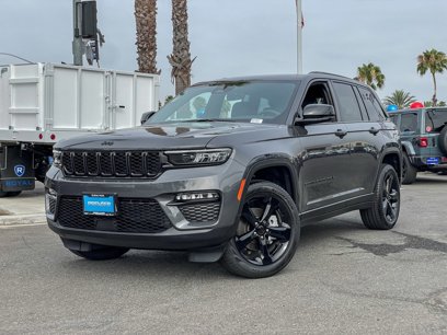 New 2025 Jeep Grand Cherokee Limited w/ Black Appearance Package