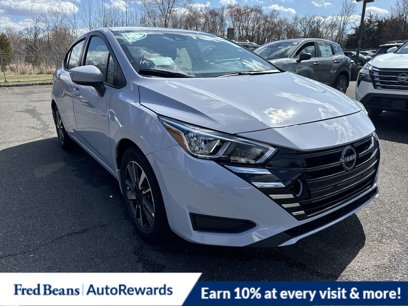 New 2024 Nissan Versa SV w/ Trunk Package
