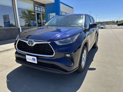 Used 2022 Toyota Highlander LE