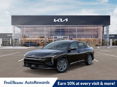 New 2025 Kia K4 LX