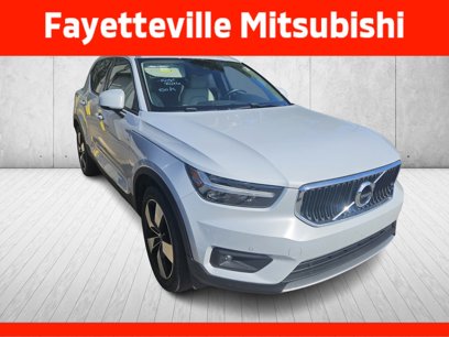 Used 2021 Volvo XC40 T5 Momentum w/ Premium Package
