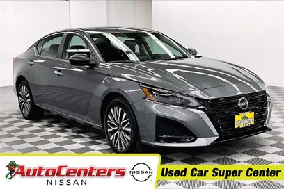 Used 2024 Nissan Altima 2.5 SV
