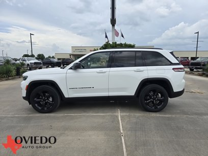 Used 2024 Jeep Grand Cherokee Altitude