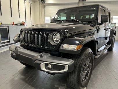 Used 2024 Jeep Gladiator Sport