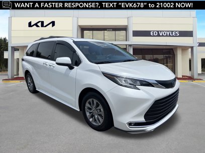 Used 2022 Toyota Sienna XLE