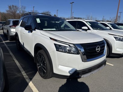 New 2025 Nissan Pathfinder Platinum w/ Cargo Package
