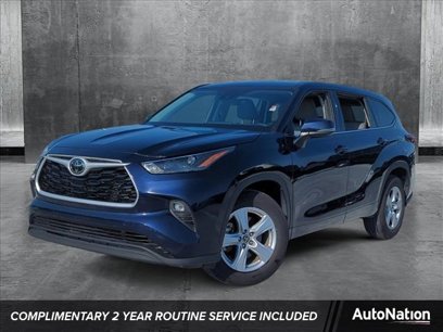 Certified 2022 Toyota Highlander LE