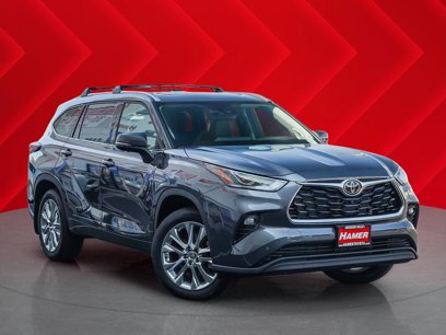 New 2025 Toyota Highlander Limited