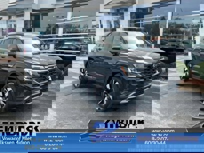 New 2025 Volkswagen Atlas Cross Sport SE