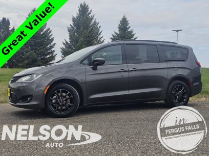 Used 2020 Chrysler Pacifica Touring-L w/ Advanced Safetytec Group