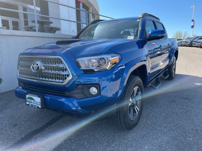 Used 2017 Toyota Tacoma TRD Sport w/ Tow Package (A/T)