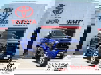 New 2025 Toyota Tacoma SR5