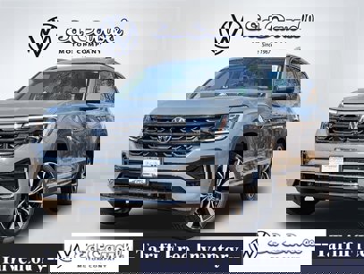 New 2025 Volkswagen Atlas SEL Premium R-Line
