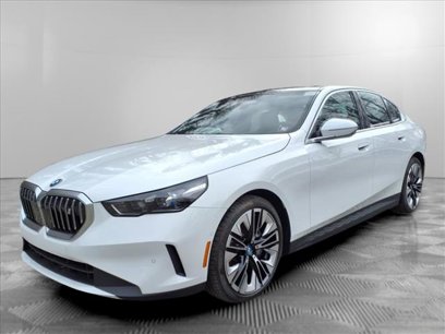 New 2025 BMW i5 xDrive40 w/ Premium Package