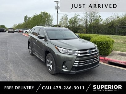Used 2017 Toyota Highlander Limited Platinum