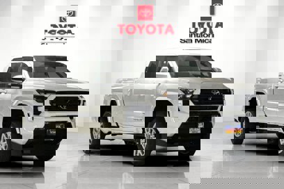 New 2025 Toyota Tacoma SR5
