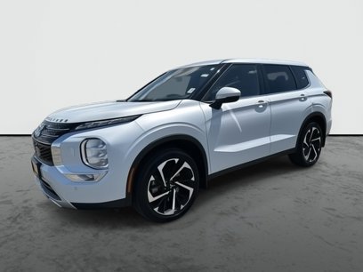 Used 2023 Mitsubishi Outlander SE