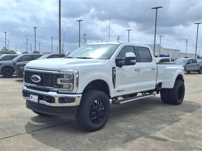 New 2025 Ford F350 Lariat