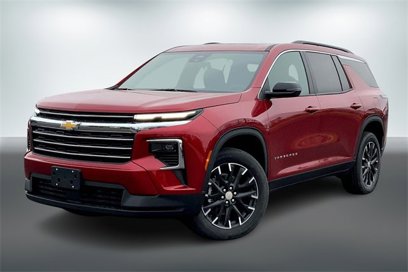 New 2025 Chevrolet Traverse LT w/ Sun and Wheel Package