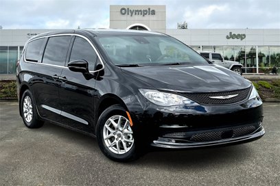New 2025 Chrysler Voyager LX