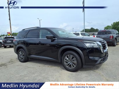 Used 2024 Nissan Pathfinder SV